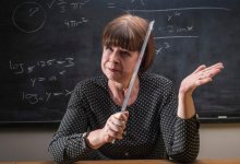 Учитель не пустила второклассника в туалет и лишилась работы в Караганде. Мальчик описался перед всем классом