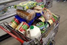 Тележка с продуктами упала на ребенка в супермаркете Актау. Мальчик получил сложный перелом