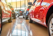 Автосалоны Казахстана пустуют из-за дефицита автомобилей. Что происходит