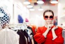 Казахстанка украла спортивный костюм и колготки ради свидания