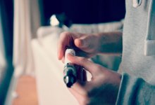 Повод для беспокойства: казахстанские школьники подсаживаются на дешевый яд