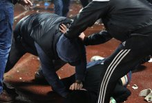 В Алматы серийный вор при задержании ранил полицейского ножом