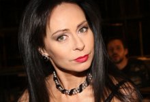 О состоянии пострадавшей в пожаре певицы Марины Хлебниковой сообщил врач