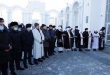 Одну из самых крупных мечетей в Казахстане переименовали