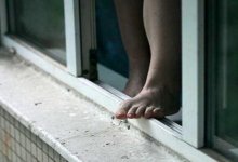 Выбросила почти голых детей и прыгнула сама: новые подробности трагедии в Алматы