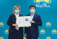 «Всегда чувствовали поддержку партии». Известные казахстанцы вступили в Nur Otan