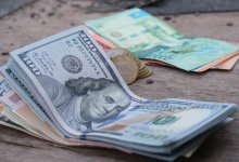 В Казахстане снова вырос курс доллара и достиг максимума с апреля 2020 года