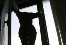 В Атырау 19-летняя студентка выпрыгнула с 16-го этажа
