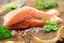 Диетолог перечислила продукты, которые помогут нормализовать работу «щитовидки»