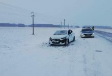 Автомобиль госслужащего обстреляли в СКО: он ездил в гости к родственникам