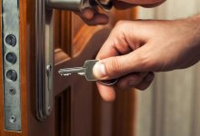 Астанчанин решил навестить бывшую и украл у нее телевизор с украшениями