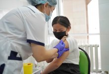 Темпы вакцинации выросли среди подростков в Нур-Султане