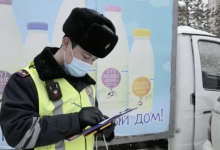 Полицейские Нур-Султана обратились к водителям  из-за сильного снегопада