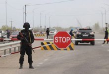 300 вооруженных человек пытались покинуть Казахстан. Их задержали