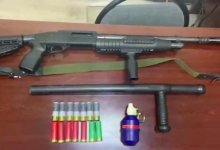 В Алматы задержали двух иностранцев с элитными вещами и оружием