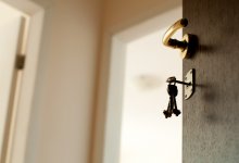 В Казахстане должников временно не будут выселять из жилья