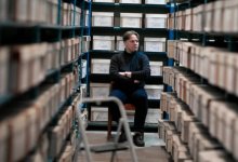 Оставили на вокзале: Усыновленный житель Минска ищет родных в ВКО