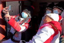 Джеки Чан пронес олимпийский факел на вершине Великой китайской стены