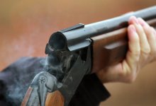 Хотели подстрелить зайца: 14-летнего мальчика ранили во время охоты в СКО