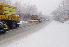 Алматы заваливает снегом. Пешеходов и водителей призывают к осторожности