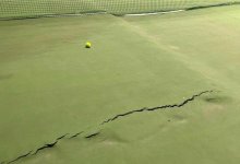 В открытом три года назад теннисном центре СКО трещинами пошли стены и корт