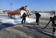 Две тонны бензина разлилось на дороге в Караганде
