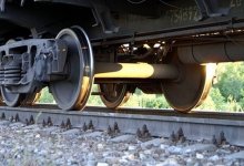 Мужчина погиб под колесами поезда на станции Шу