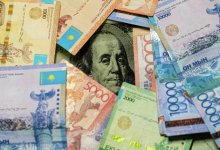 Курс тенге снова снизился