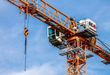 Башенный кран упал в Нур-Султане: машинист погиб