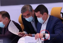 Сколько на самом деле стоят часы премьера, ответили в канцелярии главы Кабмина