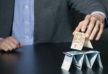 В России задержали казахстанца, подозреваемого в создании финпирамиды