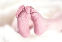 Ребенок выпал на ходу. Новорожденный умер в роддоме Темиртау