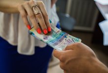 Чиновница вымогала пять миллионов с частной школы за получение лицензии