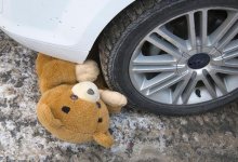 В Семее разыскивают водителя, который сбил девочку и забрал ее с собой