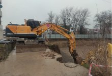 Качаются люстры и странные вибрации: жителей Шымкента пугает соседняя стройка