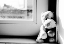 В Павлодаре 15-летняя девочка погибла после падения с высоты