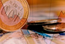 Тенге ждет крах? Каковы прогнозы казахстанских экономистов и финансистов