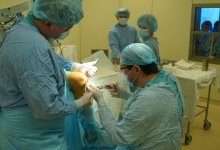 Уникальную разработку казахстанского ученого применили при хирургической операции