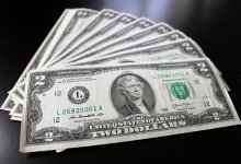 Доллар по 2 500: на OLX продают американскую валюту