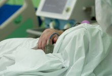 Выживший при стрельбе в Атырау находится в коме