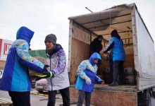 Продуктовые корзины раздают нуждающимся семьям в Нур-Султане