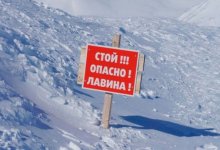 В ВКО из-за угрозы схода лавин закрыли автодорогу