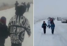 Юные шахматисты пешком взбирались к месту проведения турнира в Талгаре