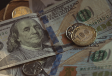 Чуть больше 495 тенге стоит доллар после выходных