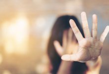 Отчим неоднократно насиловал девочку на глазах у второй падчерицы в Уральске