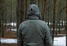 В Уральске мужчина разгуливал по городу с пистолетом