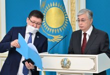 Токаев снял Уали с должности своего пресс-секретаря