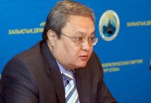 Мажилисмен Мухтар Ерман досрочно сложил полномочия