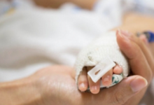 Годовалому малышу сломали ребро по вине медиков Павлодара