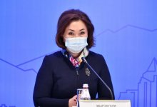 Замглавы управления здравоохранения Алматы отстранили от должности из-за компрометирующего ролика (видео)